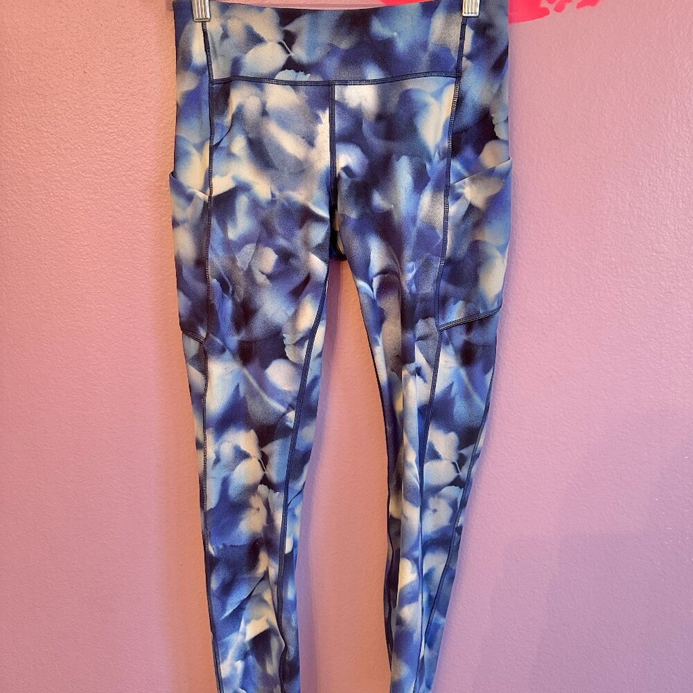 Lululemon leggings size 6